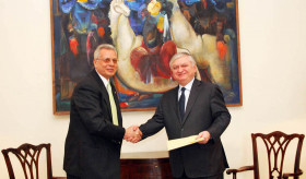 The first Ambassador of Paraguay to Armenia presented the copies of his credentials to the Armenian Foreign Minister Edward Nalbandian