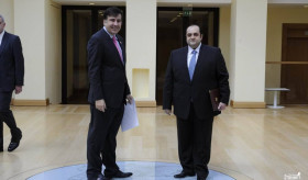 Ambassador Manukian presented his credentials to the President of Georgia
