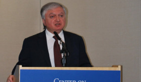 Minister Nalbandian continues meetings in Washington 