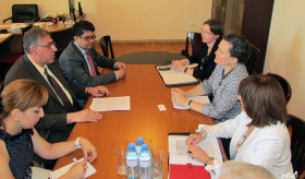 Deputy Minister Kirakossian meets with the Director of UNDP Regional Bureau for Europe and CIS