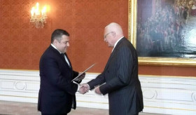 Ambassador Seiranian presented his credentials to the Czech President