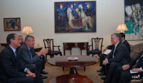 Minister Nalbandian received French MPs