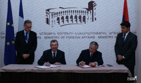 Armenian-French signing ceremony at MFA