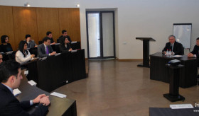 Minister Nalbandian welcomed diplomatic school tenders