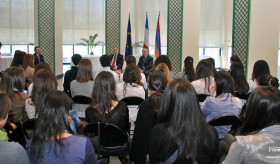 Minister Nalbandian visited French Embassy