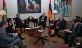 Minister Nalbandian meets with Belorussian fm
