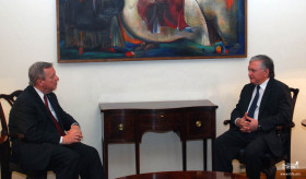 Acting Minister Nalbandian received Senator Durbin