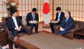 Minister Nalbandian meets with Japanese FM