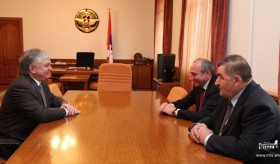Minister Nalbandian visits Artsakh