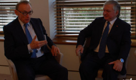 Minister Nalbandian visits Australia