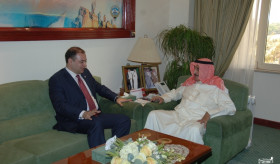 Ambassador Charchoghlya's meeting with the Governor of Al Ahmadi