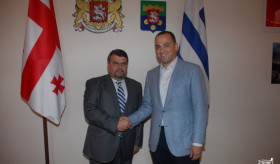 The newly appointed Consul General presented credential letter to the Prime Minister of Ajaria