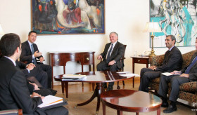 Minister Nalbandian received delegation of the European Forum for Democracy and Solidarity