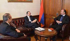 Zohrab Mnatsakanyan a eu une rencontre avec les représentants de l’UGAB Europe et de la Fédération Euro-Arménienne pour la Justice et la Démocratie