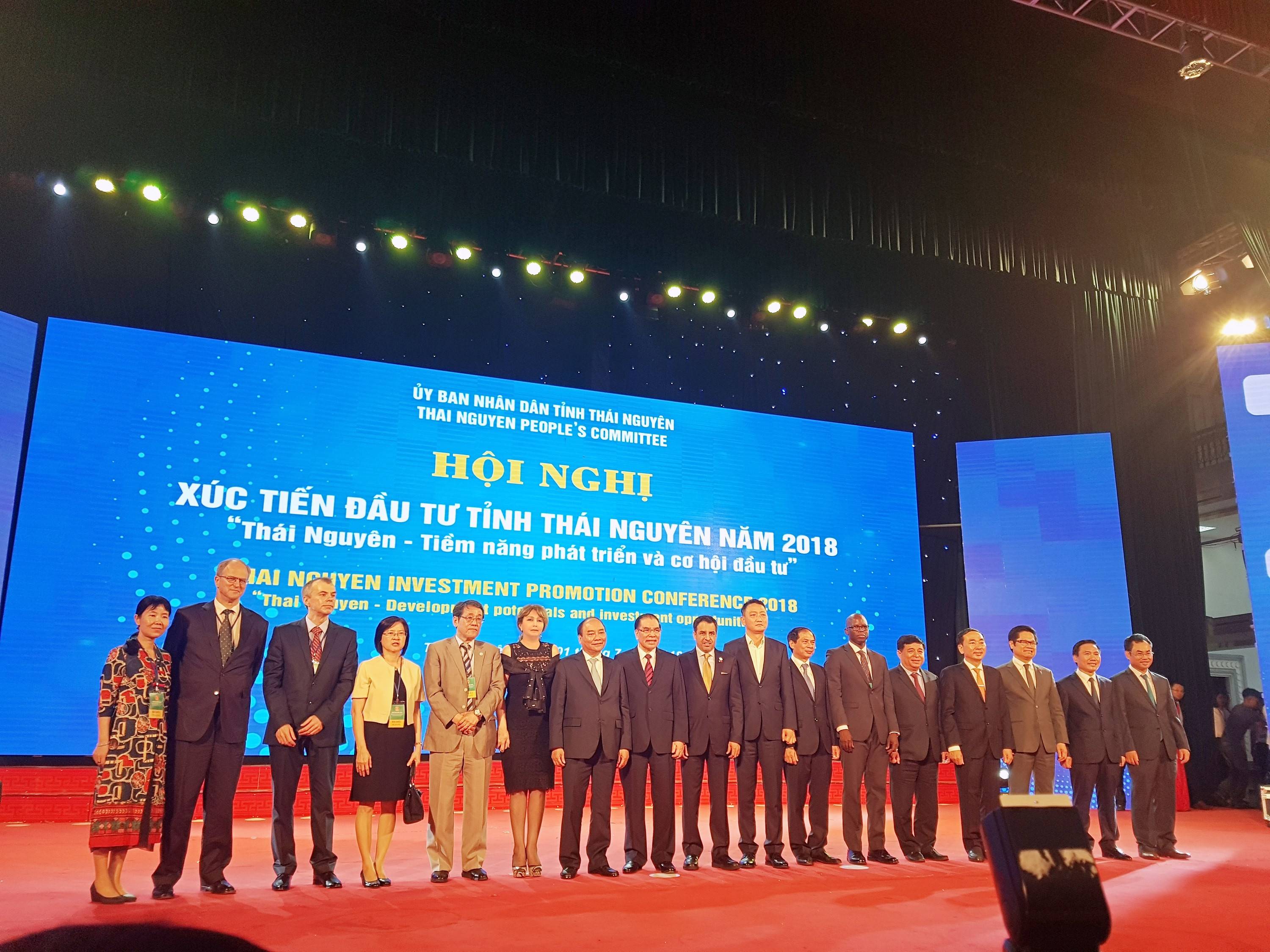 Վիետնամում ՀՀ դեսպան Ռաիսա Վարդանյանը հանդիպեց ՎՍՀ վարչապետի և արդյունաբերության և առևտրի նախարարի տեղակալի հետ