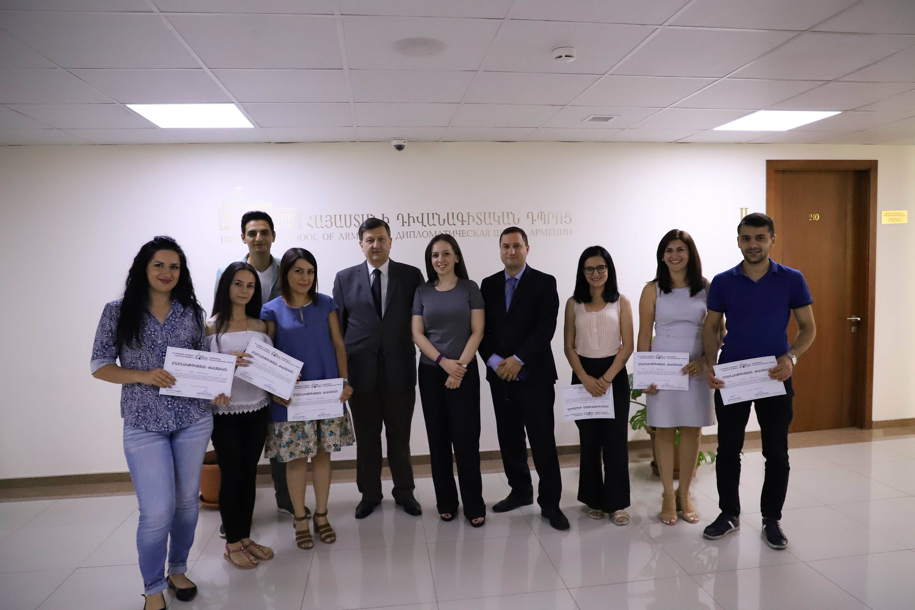 Արտաքին քաղաքականությունը լուսաբանող լրագրողների համար դասընթաց ԱԳՆ դիվանագիտական դպրոցում