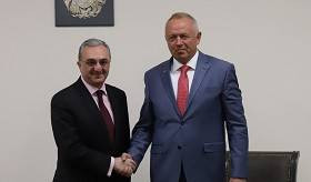 Rencontre entre le Ministre des Affaires étrangères d’Arménie et le Vice-ministre de la Défense de Russie