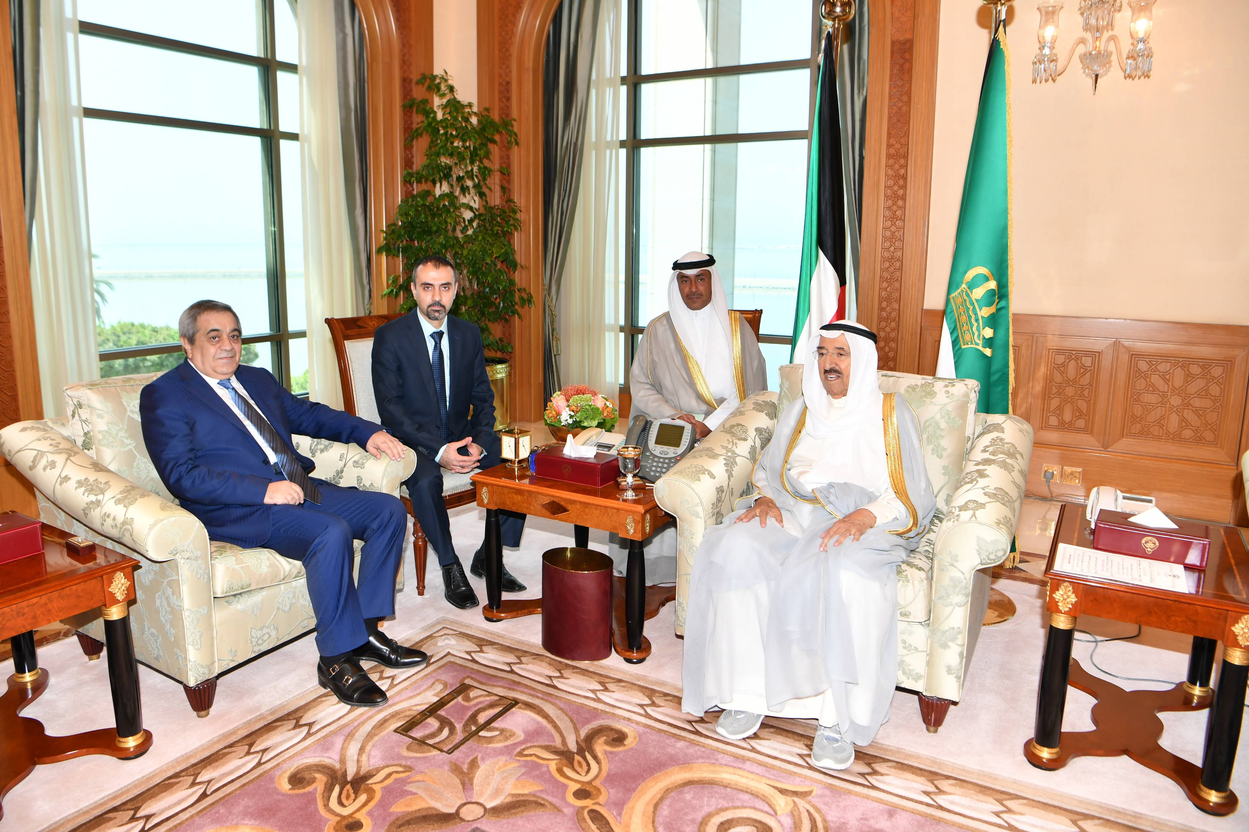 Դեսպան Բադեյանի հրաժեշտի հանդիպումը Քուվեյթի Էմիրի հետ