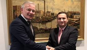 Հայաստանի դեսպանը հանդիպեց Ալմելոյի քաղաքապետին