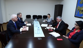 Rencontre entre le Vice-ministre des Affaires étrangères d’Arménie et le Chef de la mission d'observation de la CEI