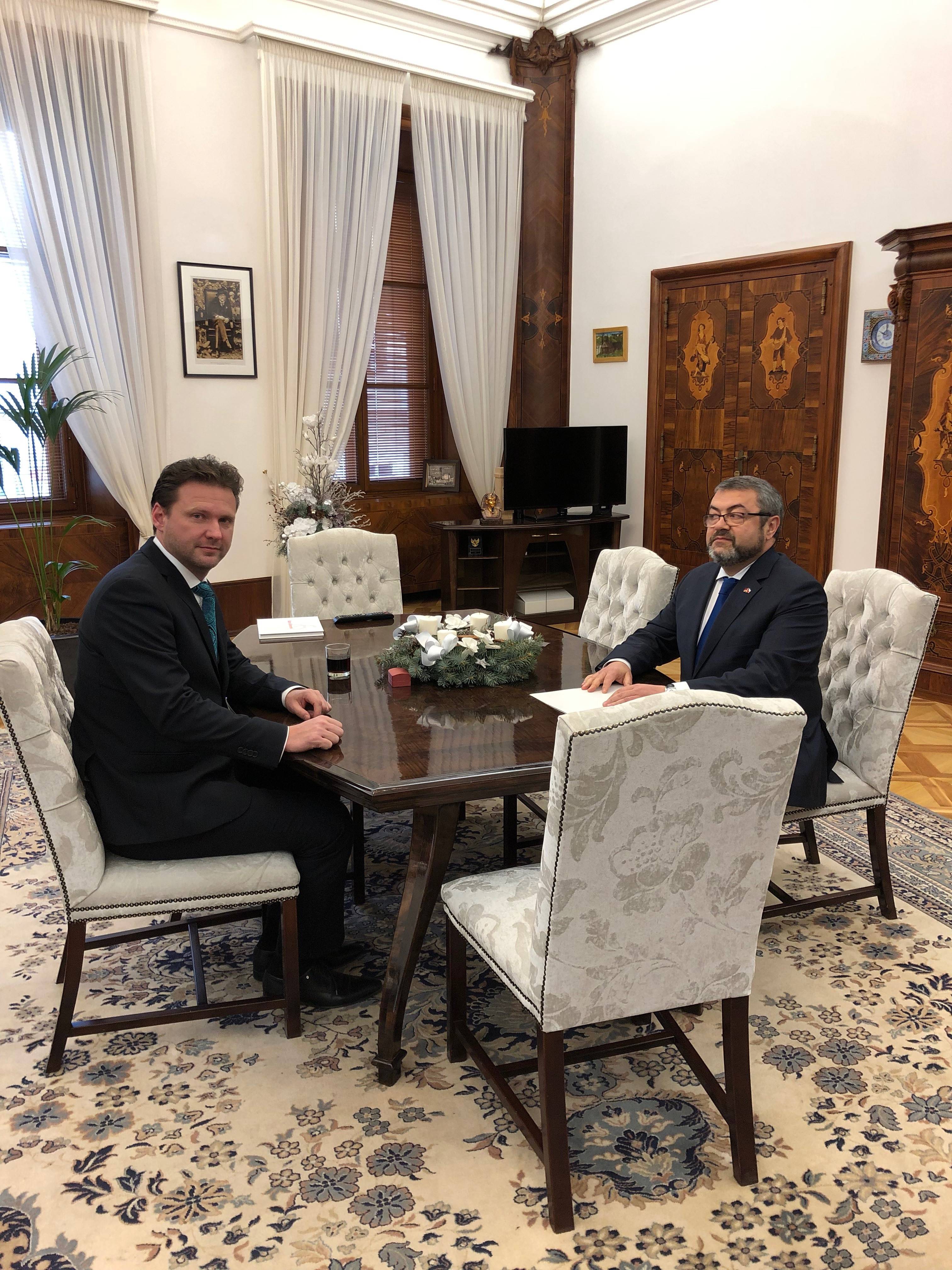 ՀՀ դեսպանի հանդիպումը Չեխիայի խորհրդարանի Պատգամավորների պալատի նախագահի հետ
