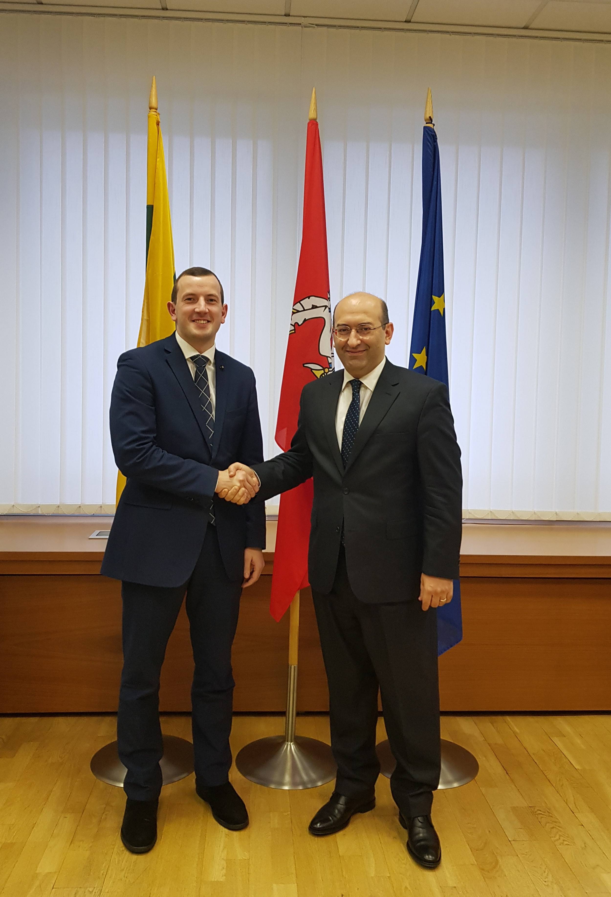 Դեսպան Տիգրան Մկրտչյանի և Լիտվայի էկոնոմիկայի նախարարի հանդիպումը