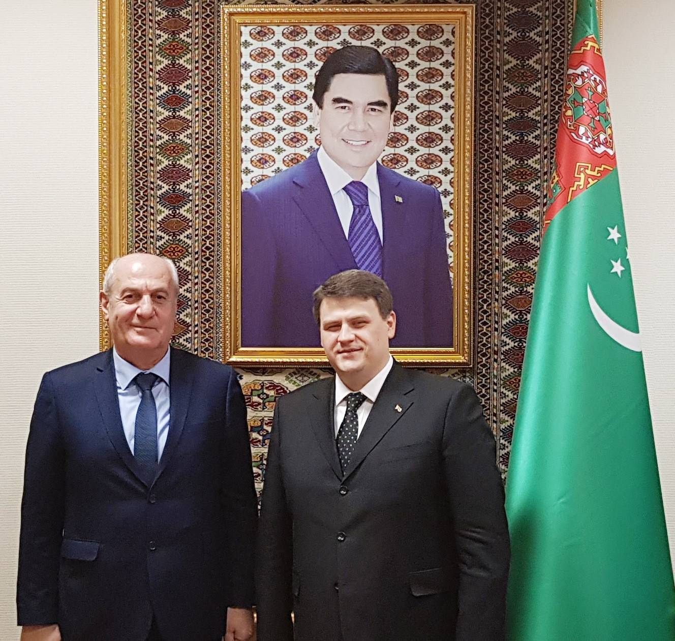 Դեսպան Բադալյանի հանդիպումը &laquo;Թուրքմենգազ&raquo; պետական կոնցեռնի նախագահի հետ