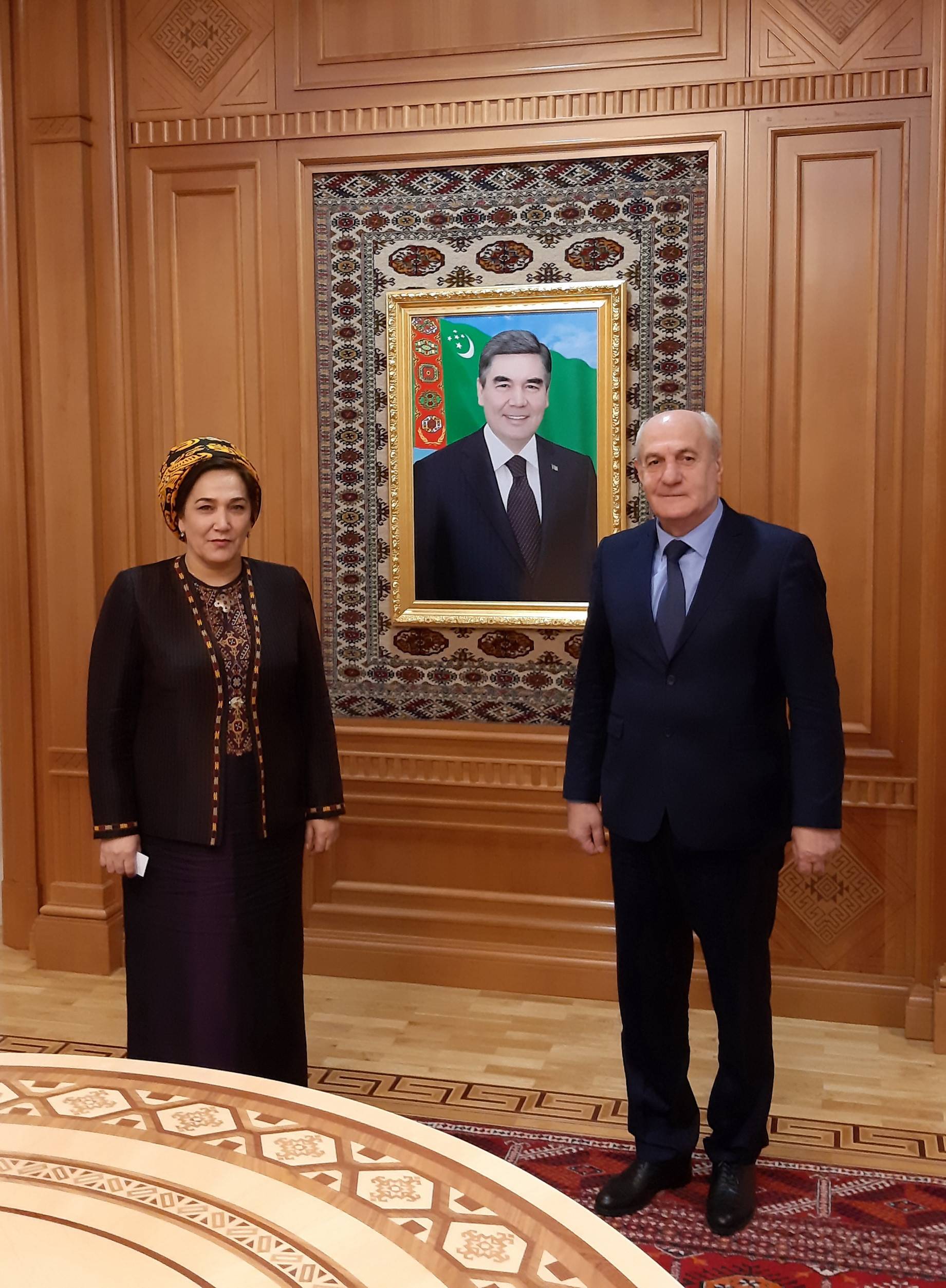 Դեսպան Բադալյանի հանդիպումը Թուրքմենստանի խորհրդարանի նախագահի հետ