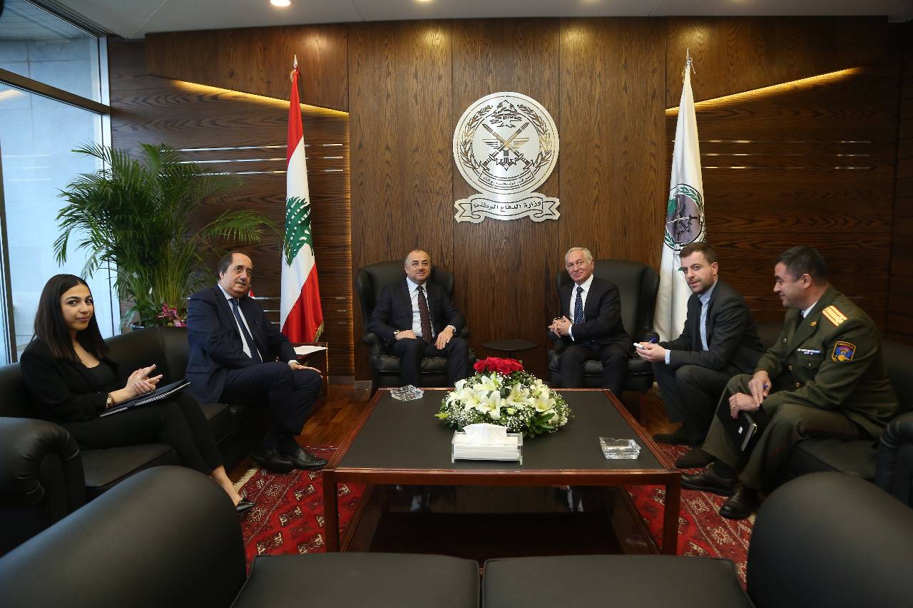 Դեսպան Աթաբեկյանի հանդիպումը Լիբանանի նորանշանակ պաշտպանության նախարարի հետ