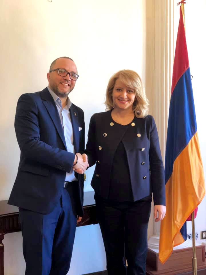 Դեսպան Բաղդասարյանի հանդիպումը հայ-իտալական խորհրդարանական բարեկամական խմբի նախագահի հետ