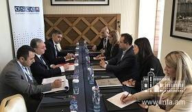 Rencontre entre les ministres des Affaires étrangères d’Arménie et de Serbie