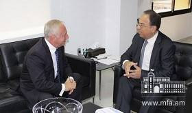 Դեսպան Աթաբեկյանի հանդիպումը Լիբանանի էկոնոմիկայի և առևտրի նախարարի հետ