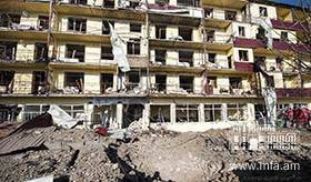Вследствие сегодняшнего артобстрела в Шуши были повреждены жилые здания, есть пострадавшие среди гражданского населения. / Фотограф: Давид Каграманян