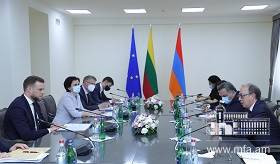 Հայաստանի ԱԳ նախարարի պաշտոնակատար Արա Այվազյանի հանդիպումը Լիտվայի ԱԳ նախարար Գաբրիելյուս Լանդսբերգիսի հետ