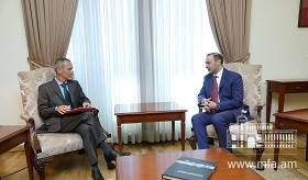 Rencontre entre le ministre des Affaires étrangères par intérim Armen Grigoryan et le chef de la délégation du CICR