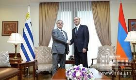 ԱԳ նախարարի պարտականությունները կատարող Արմեն Գրիգորյանի հանդիպումը Ուրուգվայի արտաքին քաղաքական գերատեսչության ղեկավար Ֆրանսիսկո Բուստիժոյի հետ