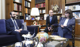 Встреча министра иностранных дел Армении Арарата Мирзояна с президентом Греции Катериной Сакелларопулу