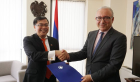 Ֆիլիպինների նորանշանակ դեսպանն իր հավատարմագրերի պատճենը հանձնեց ՀՀ ԱԳ նախարարի տեղակալին