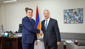 Չիլիի նորանշանակ դեսպանն իր հավատարմագրերի պատճենն է հանձնել ԱԳ նախարարի տեղակալին