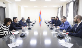 ԱԳ նախարար Միրզոյանը հանդիպել  է Արցախի պատվիրակությանը