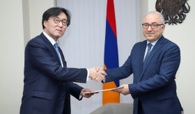 Կորեայի Հանրապետության նորանշանակ դեսպանն իր հավատարմագրերի պատճենն է հանձնել ՀՀ ԱԳ նախարարի տեղակալին