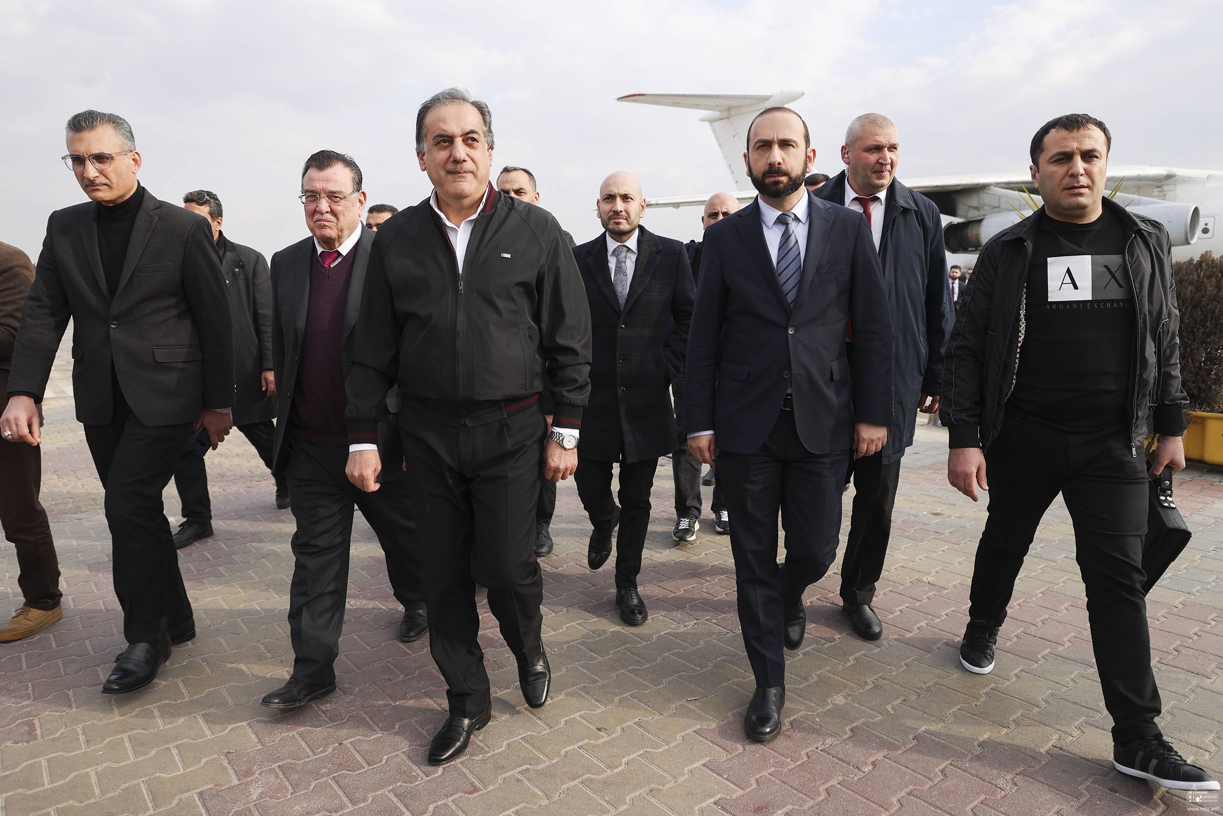 Ամբողջ ալբոմ