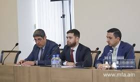 ՀՀ ԱԳ նախարարի տեղակալ Վահան Կոստանյանը հանդիպել է Իրաքի Խորհրդարանի Հայաստան-Իրաք բարեկամության խմբի պատվիրակության հետ