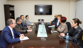 ՀՀ ԱԳ նախարարի տեղակալ Վահե Գևորգյանի և ՄԱԿ Պարենի համաշխարհային ծրագրի Մերձավոր Արևելքի, Հյուսիսային Աֆրիկայի և Արևելյան Եվրոպայի տարածաշրջանային տնօրեն Քորին Ֆլայշերի հանդիպումը