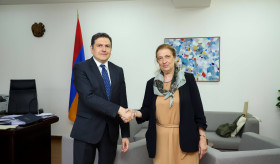 Հունգարիայի նորանշանակ դեսպանն իր հավատարմագրերի պատճենն է հանձնել ՀՀ ԱԳ նախարարի տեղակալին