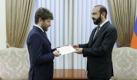 Presentation of copies of credentials by the newly-appointed Ambassador of France to the Minister of Foreign Affairs of Armenia