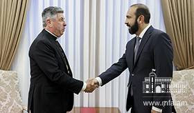 Minister of Foreign Affairs of Armenia received Apostolic Nuncio of the Holy See to Armenia