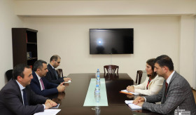 ՀՀ ԱԳ նախարարի տեղակալ Վահե Գևորգյանի հանդիպումը Ֆրանկոֆոնիայի խաղերի միջազգային կոմիտեի տնօրեն Զեյնա Մինայի հետ