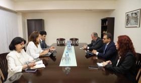ՀՀ ԱԳ նախարարի տեղակալ Ռոբերտ Աբիսողոմոնյանի հանդիպումը Աշխատանքի միջազգային կազմակերպության Եվրոպայի և Կենտրոնական Ասիայի տարածաշրջանային տնօրեն Բեատե Անդրեեսի հետ