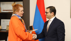 Meeting of Deputy Foreign Minister Robert Abisoghomonyan with Director of the Office of the UN World Food Program in Armenia Nanna Skau